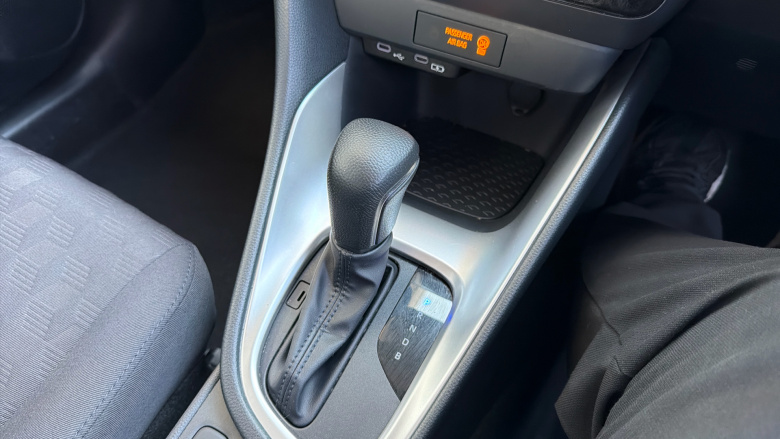 Toyota Yaris 1.5 Hybrid Icon 5dr CVT Hybrid Hatchback